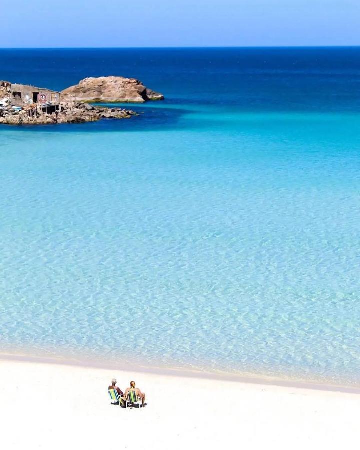 Apartamento Pe Na Areia - Praia Do Forte Cabo Frio Kültér fotó